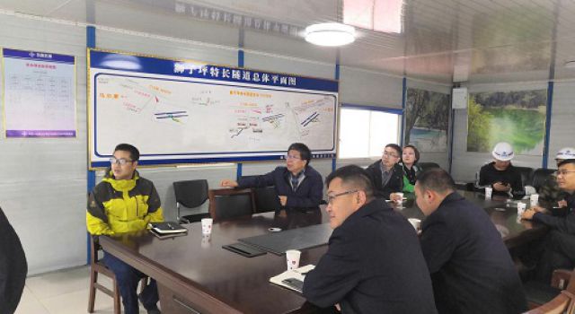 四川省藏高公司副总经理调研汶马高速C15合同段