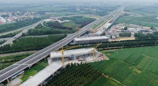 京台高速改扩建项目办组织召开京沪公铁立交桥转体前验收确认会