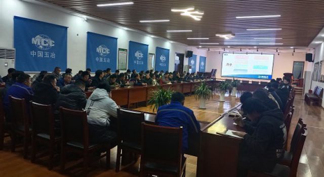 济潍高速二驻地办组织召开技术、安全交底会