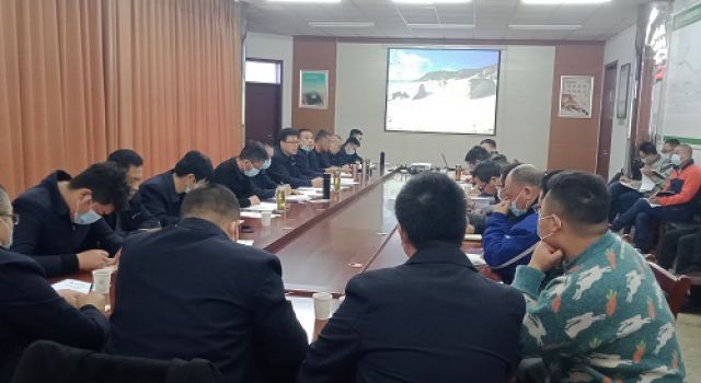 济潍高速第二驻地办组织召开十一月份监理工作例会暨冬季施工专项会议