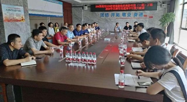 乐清市交通运输局对G104至S325 连接线柳市段（一期）进行半年考核检查