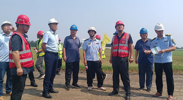 济宁市交通运输综合执法队督查组莅临邹济公路工程检查指导工作