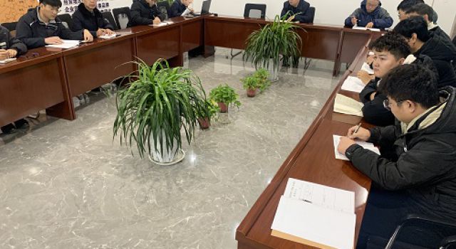 安罗高速豫冀省界至原阳段第二总监办召开全体监理人员会议