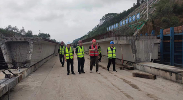钦州北过境线公路项目第一总监办组织3月份综合检查