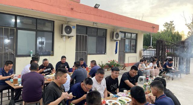 东泰咨询临临高速第六驻地办举办端午烧烤聚餐活动