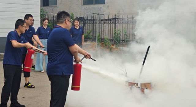 山东东泰设计咨询有限公司成功举办“安全生产月”消防演习活动